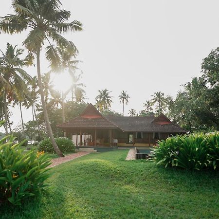 Turavūr Vismaya Lake Heritage المظهر الخارجي الصورة